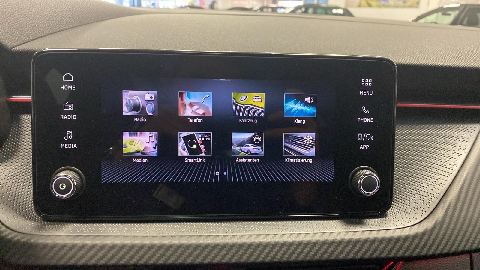 Fahrzeugabbildung SKODA Kamiq Monte Carlo 1.5TSI DSG+AHK+MATRIX+PANO+ACC