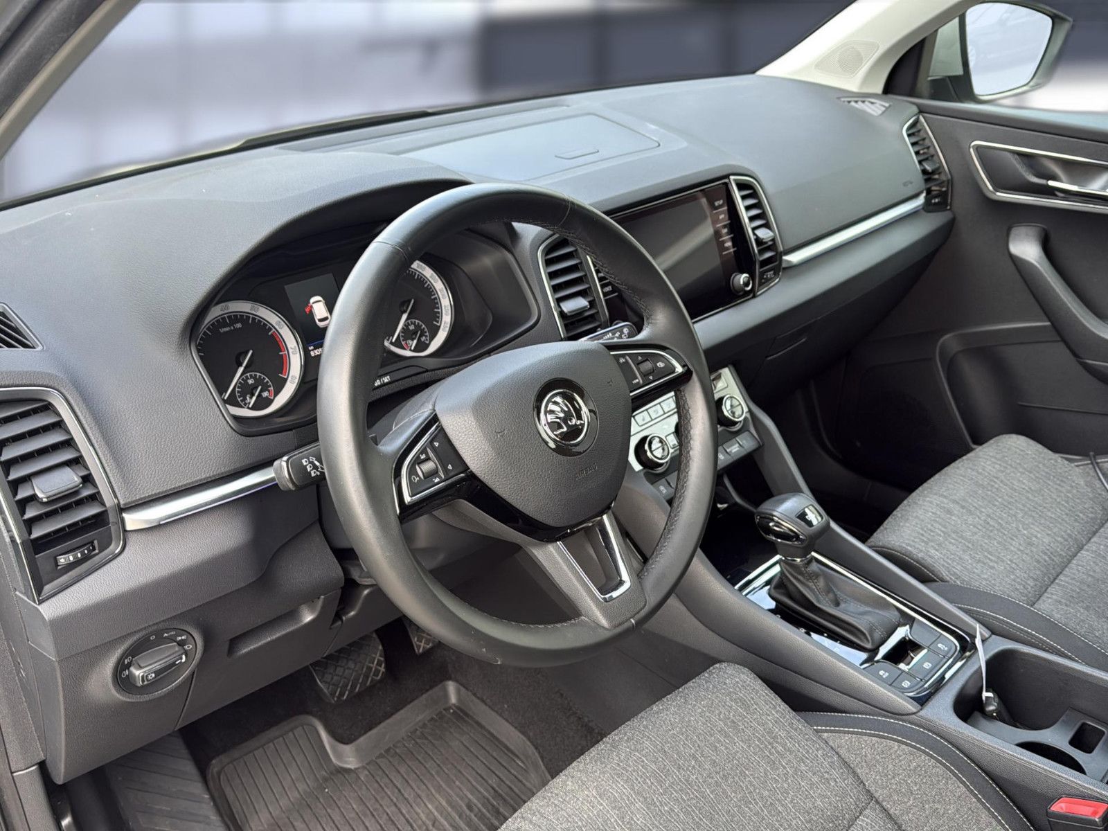 Fahrzeugabbildung SKODA Karoq Style/ Ambiente/ 1. Hand