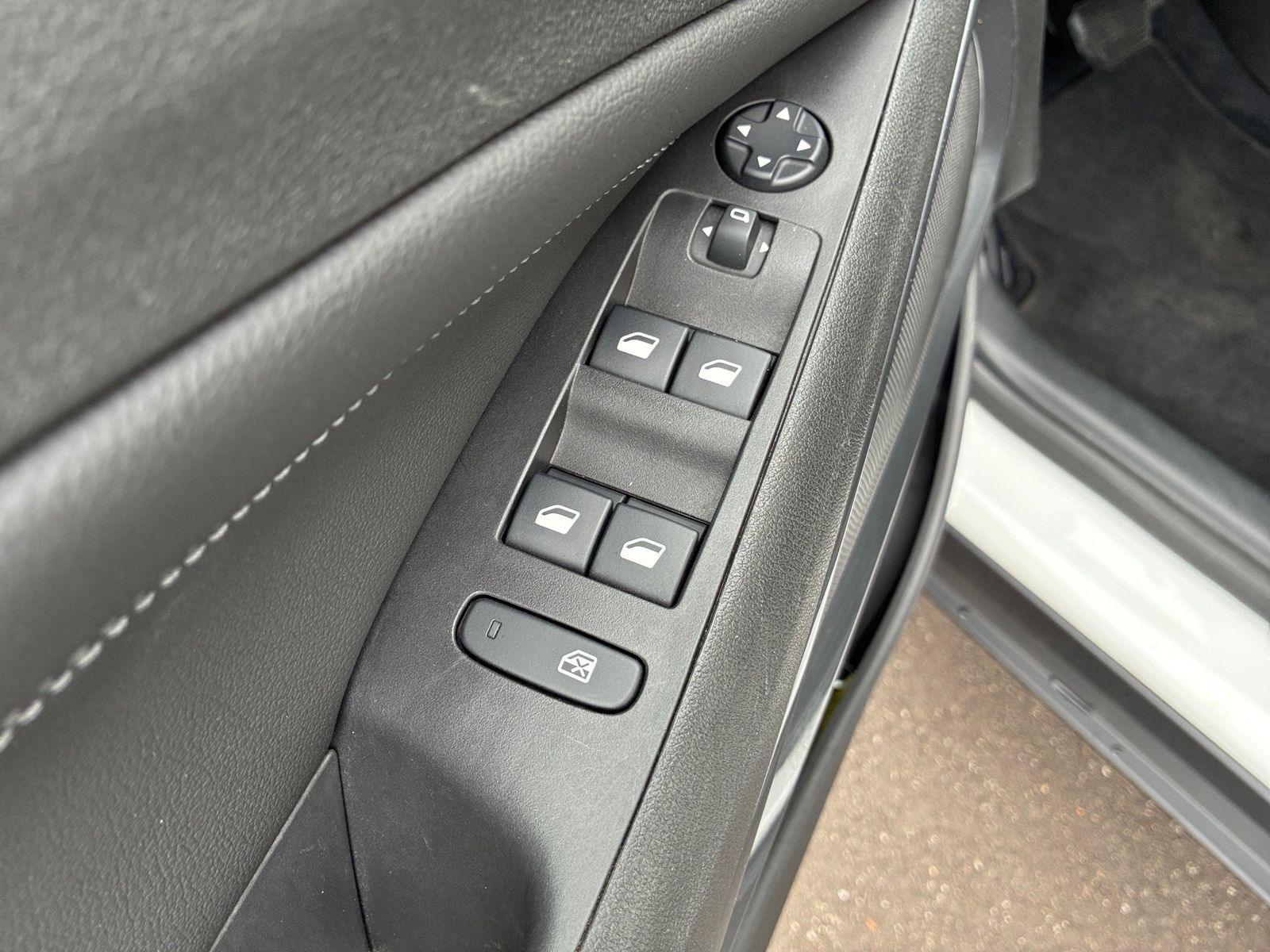 Fahrzeugabbildung Opel Crossland 1.2 Turbo Elegance Kamera,LED,Matrix