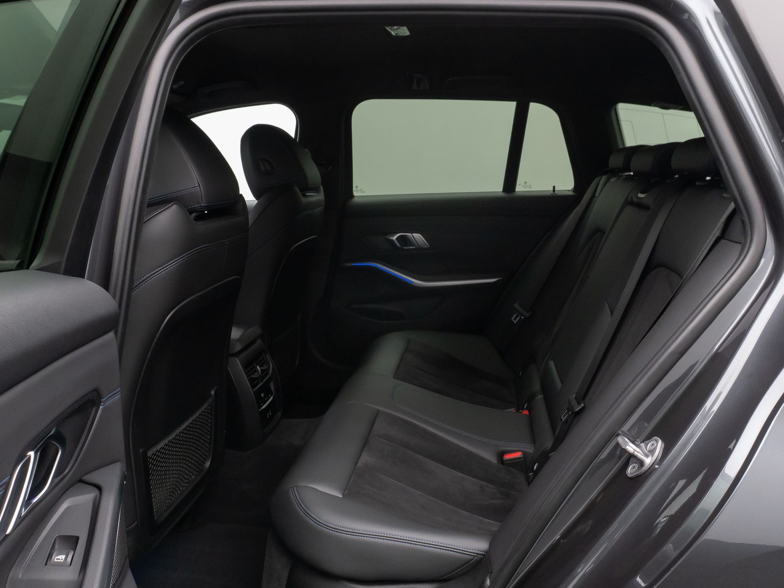 Fahrzeugabbildung BMW 320d M Sport Laser Kamera DAB Komfort 19Zoll