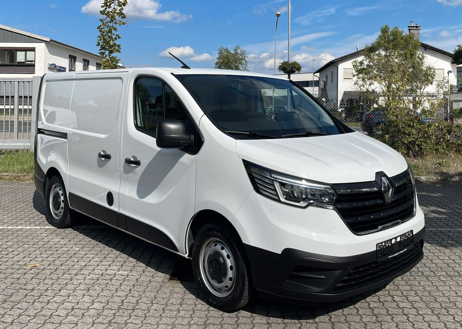 Renault Trafic - 1