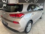 Hyundai i30 1.4 Passion/LED/LHZ/SHZ/RFK/Apple CarPlay - Hyundai i30: 1.4