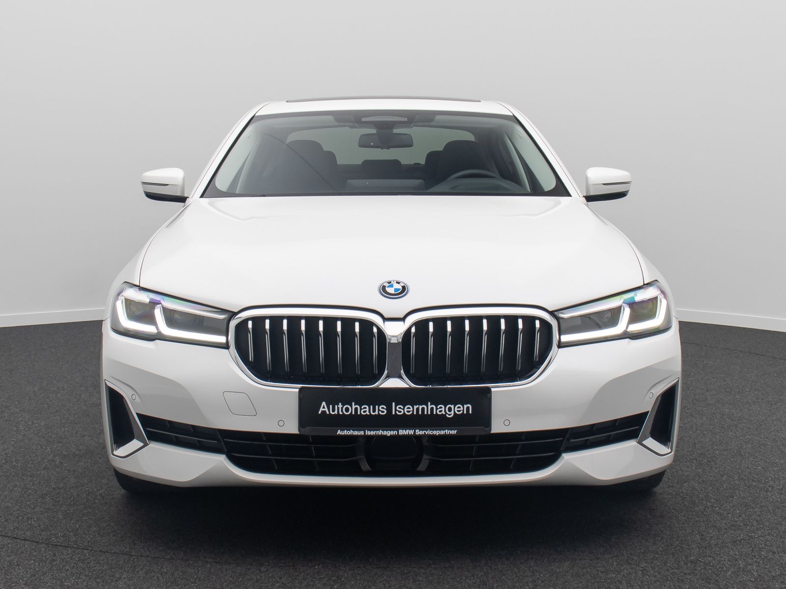 Fahrzeugabbildung BMW 530e xD Luxury Line ACC Kamera DAB H/K HUD Sport