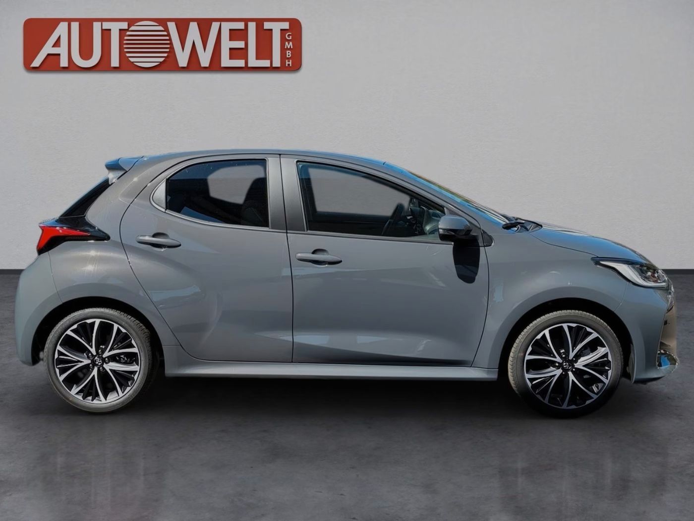 Fahrzeugabbildung Toyota Yaris Teamplayer 1.5-l-Hybrid KAMERA LED ACC