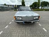 Mercedes-Benz 200, W123, 2. Hand, original 121 tKm, Oldtimer  - Mercedes-Benz W121
