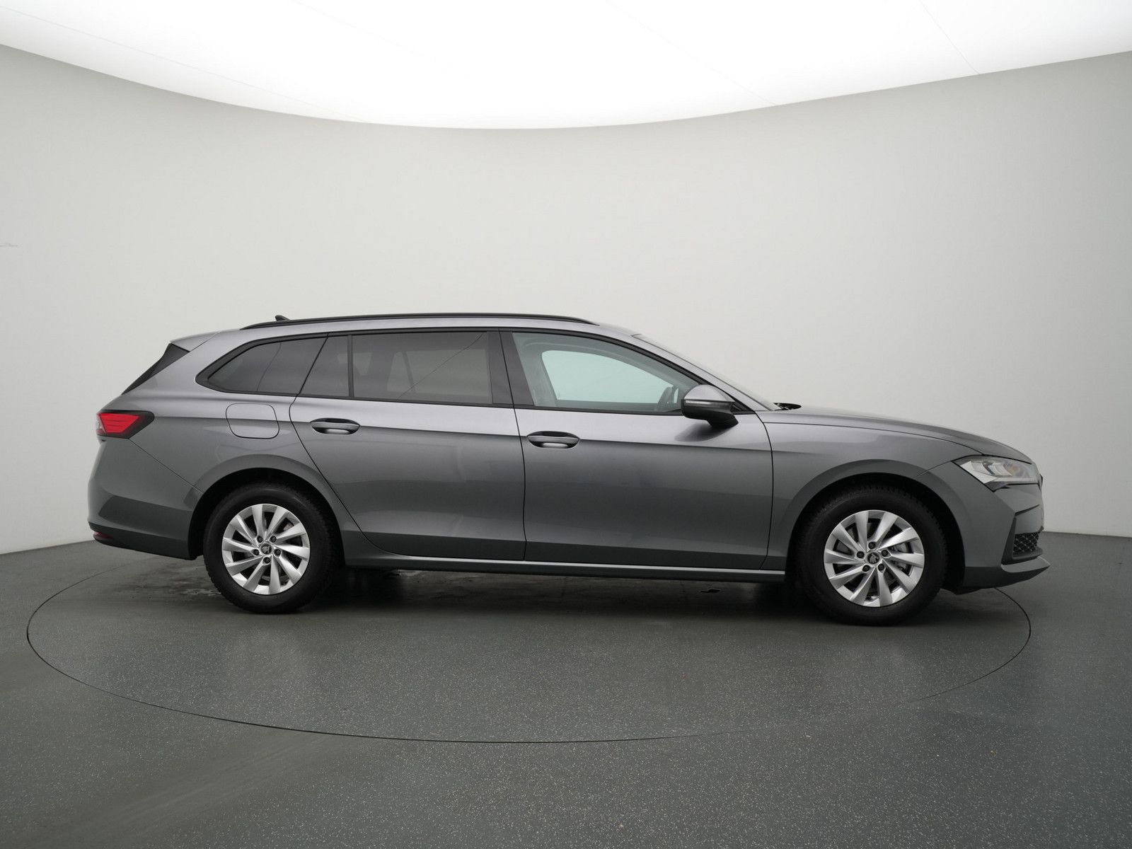 Skoda Superb - Bild 2