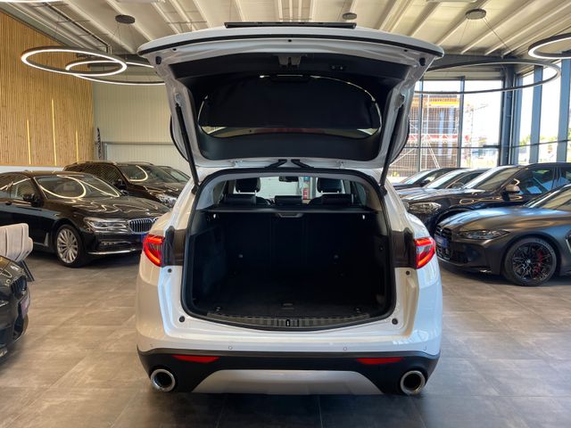 Alfa Romeo Stelvio Super Q4 *KAM*NAVI*TEMPOMAT*LKHZ*