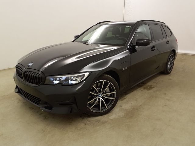 BMW 330 e Sport Line AHK*LED*HiFi*Kamera*DAB*SpeedLi