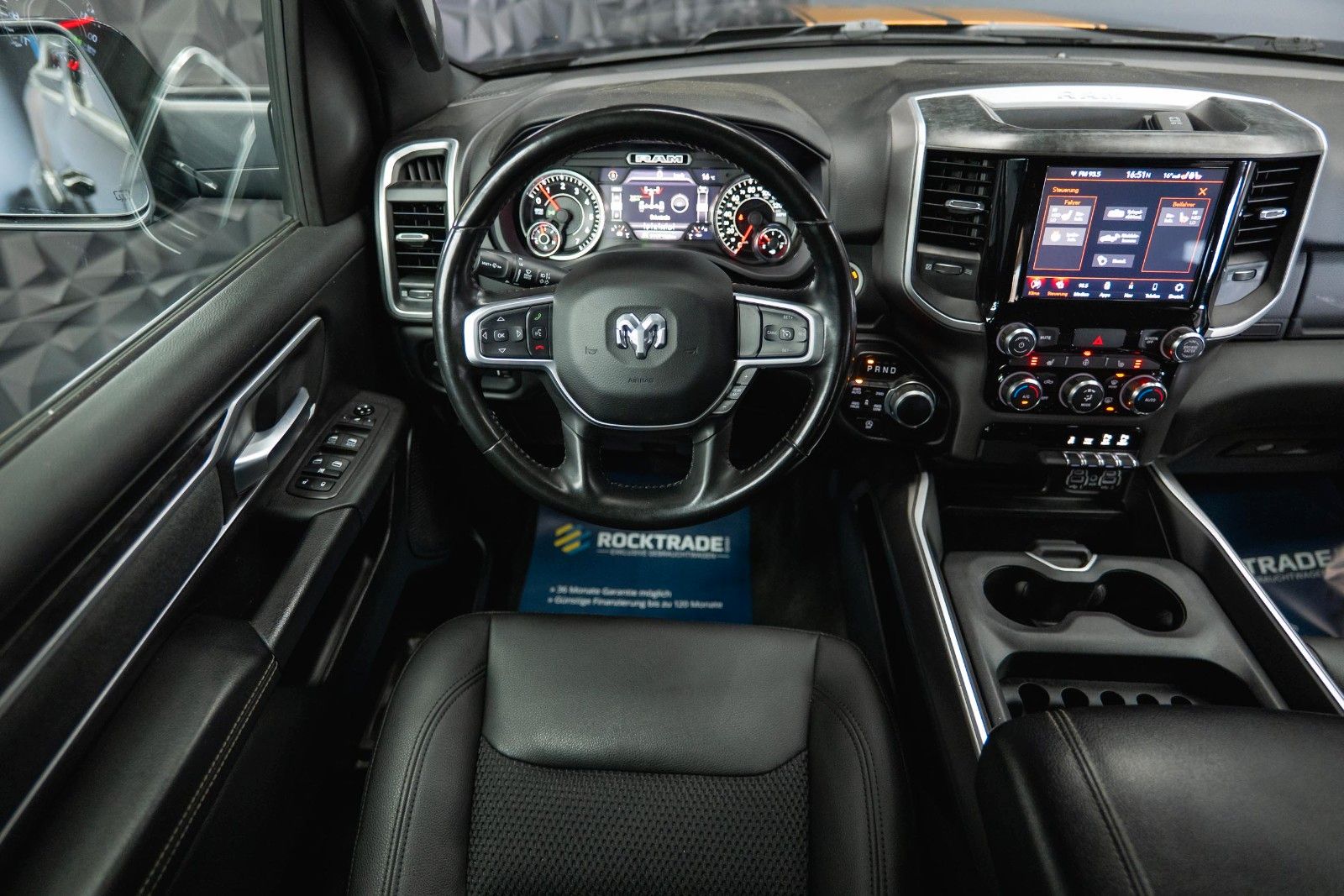 Fahrzeugabbildung Dodge RAM 5.7 V8 HEMI 4x4 Offroad Night-Edition LPG