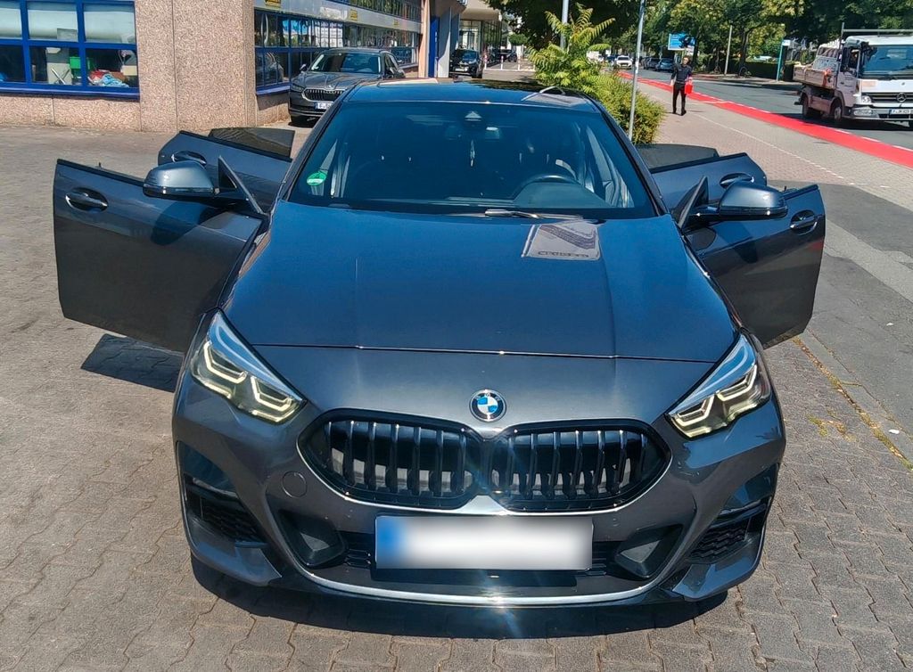Image of BMW 218
