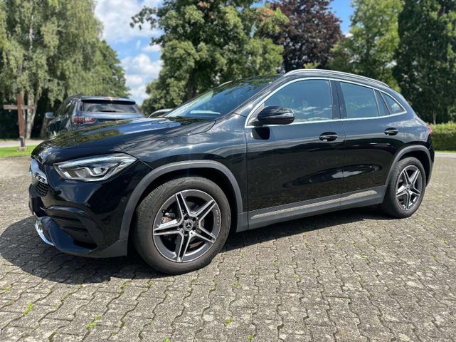 Mercedes-Benz GLA 200 AMG Line
