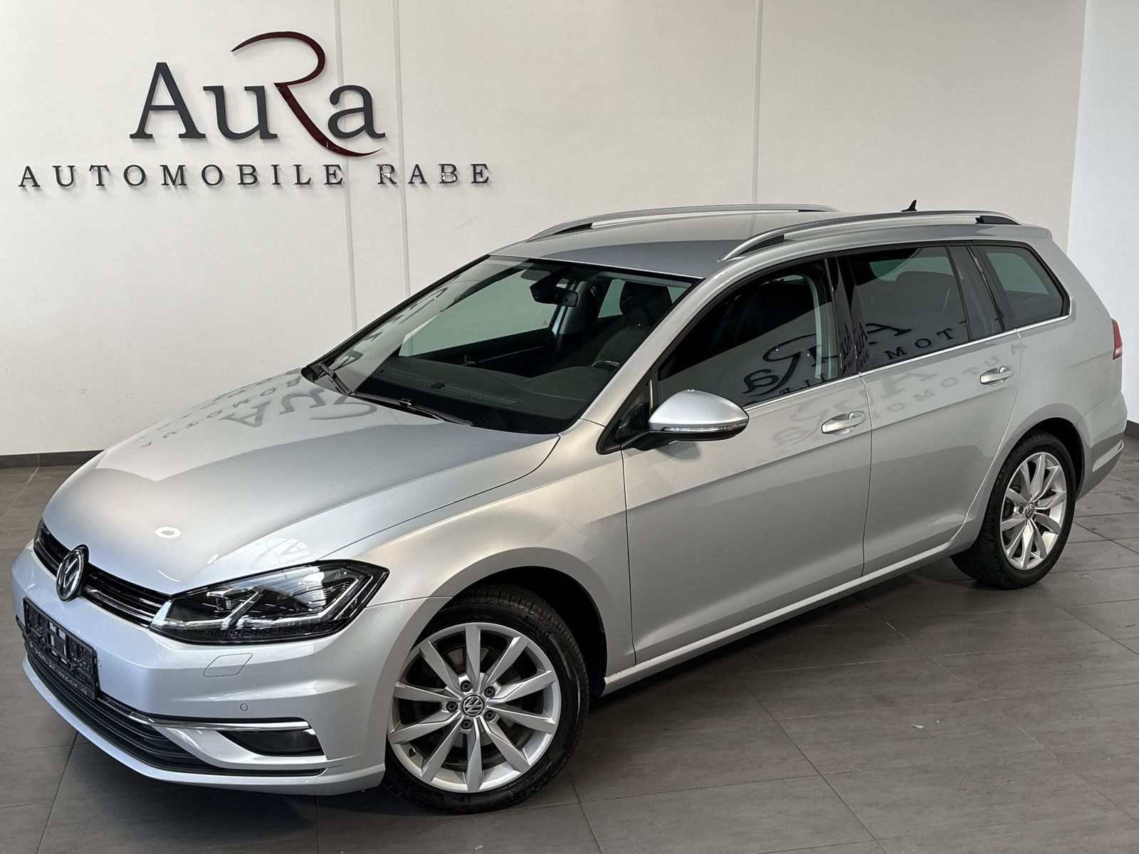 Fahrzeugabbildung Volkswagen Golf Variant 2.0 TDI Highline NAV+LED+ACC+SHZ+PP