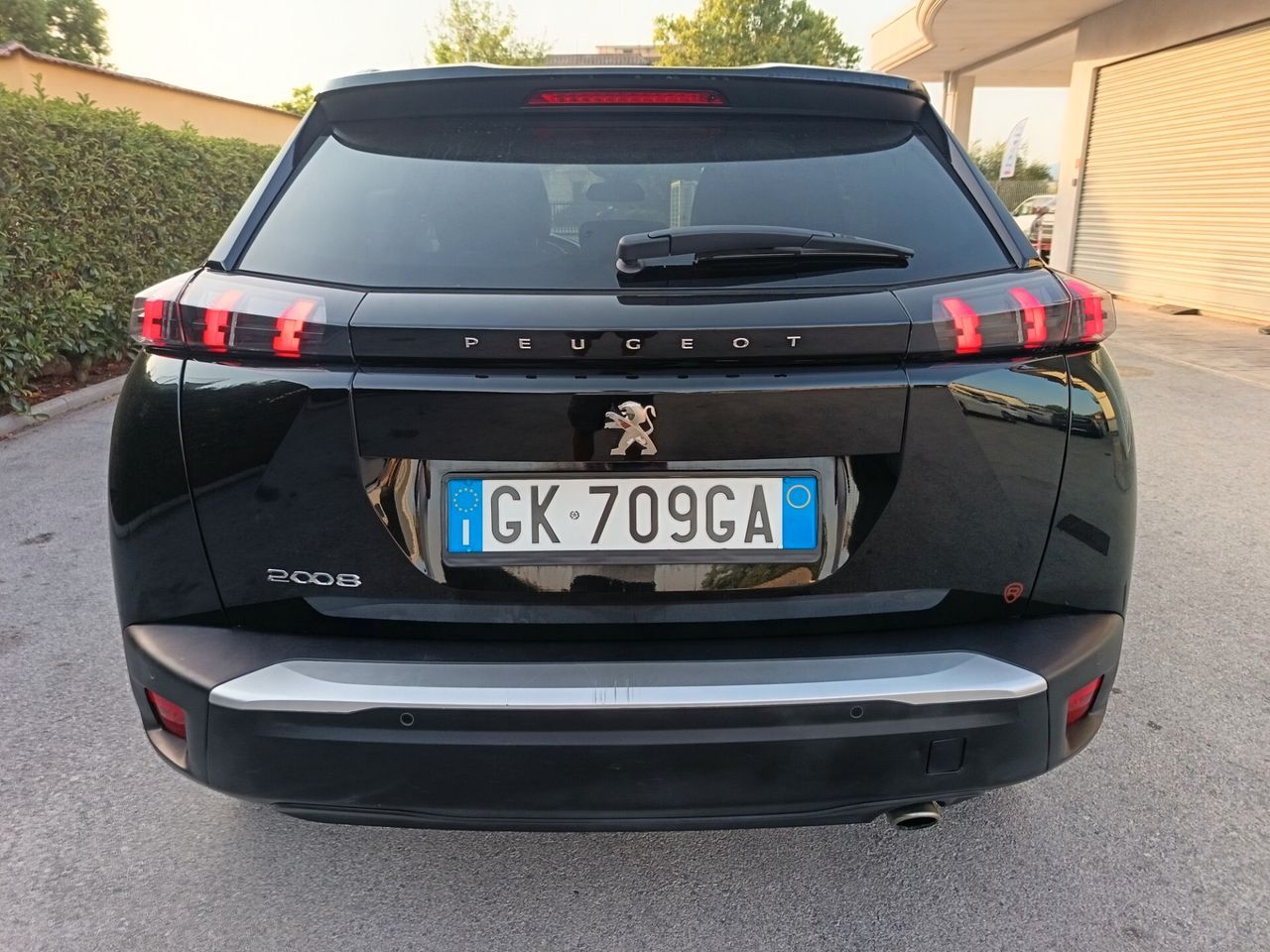 Peugeot 2008 BlueHDi 130 S&S EAT8 Allure imagem 2