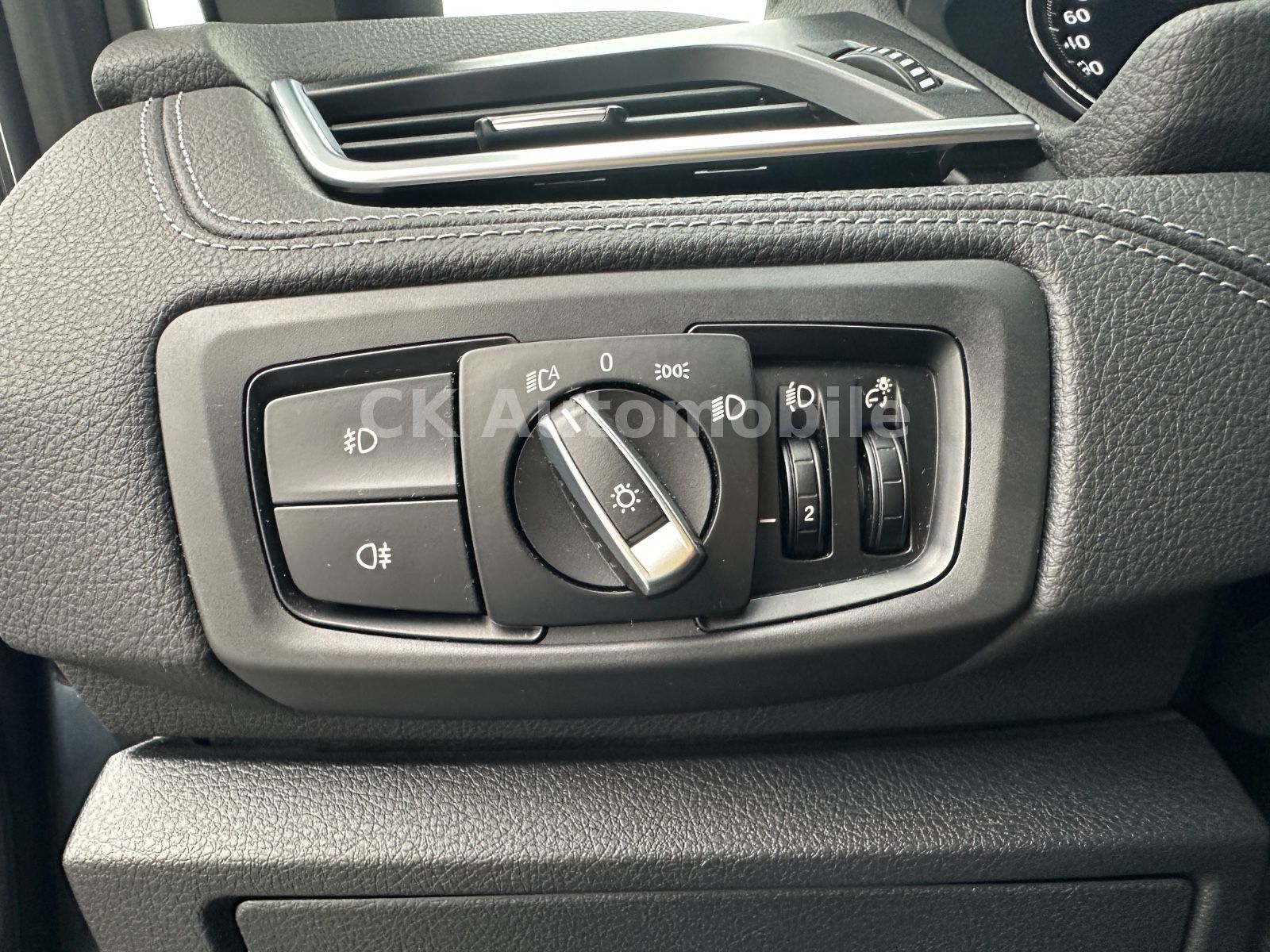 Fahrzeugabbildung BMW 218dxDrive Active Tourer M-Sport/Shadow-Line/LED