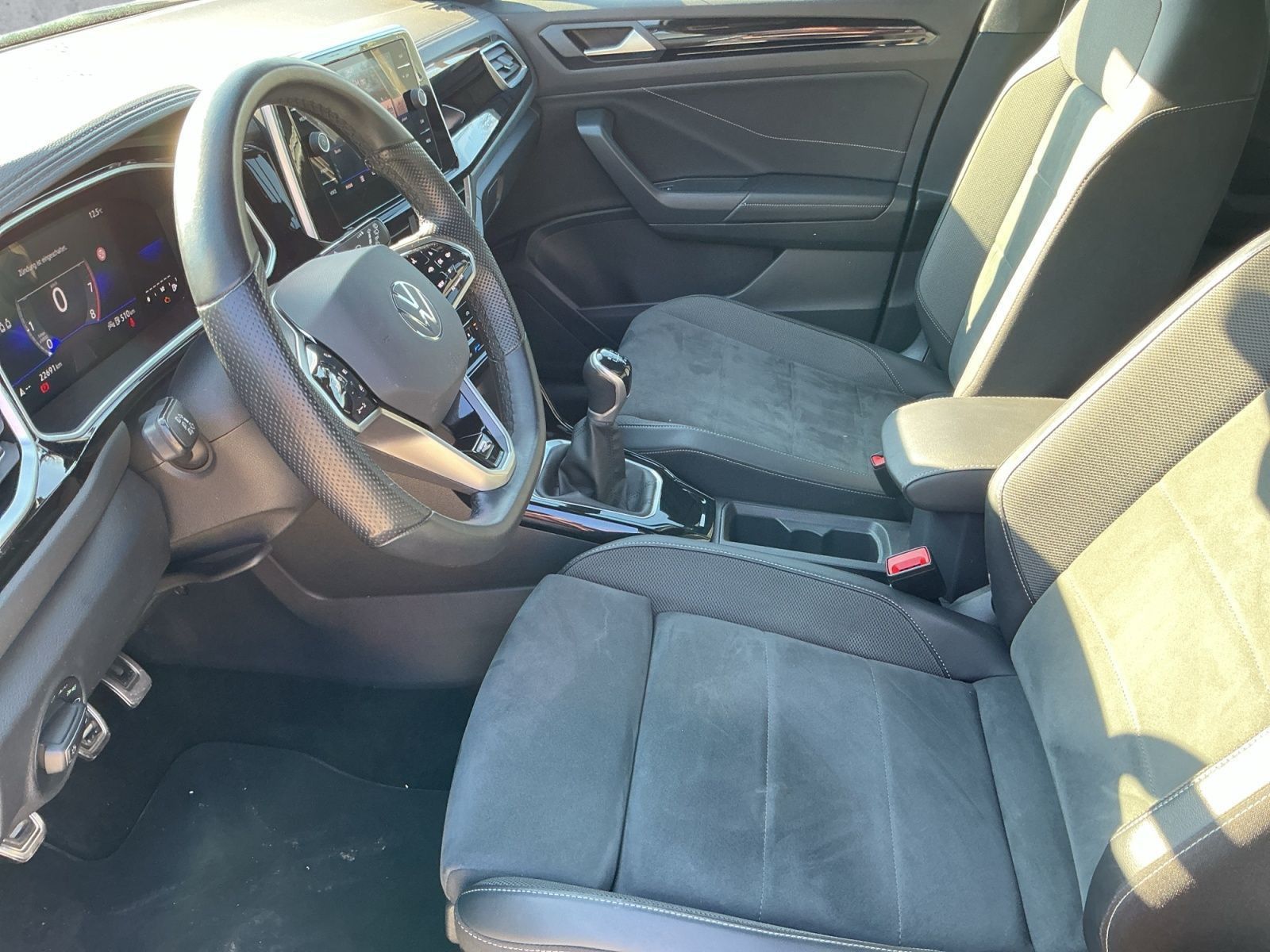 Volkswagen T-Roc - Bild 12