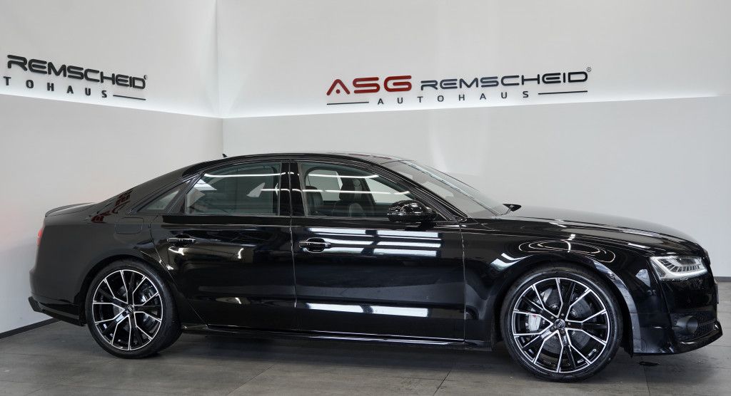 Audi S8