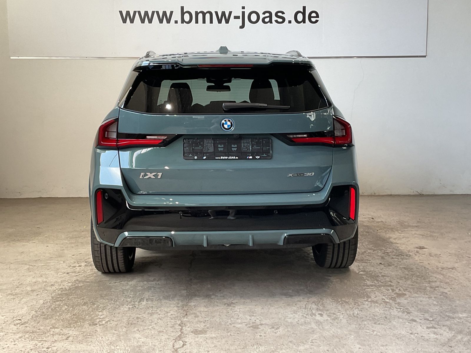 Fahrzeugabbildung BMW iX1 xDrive20 Hifi harman/kardon | Lenkradhzg. |