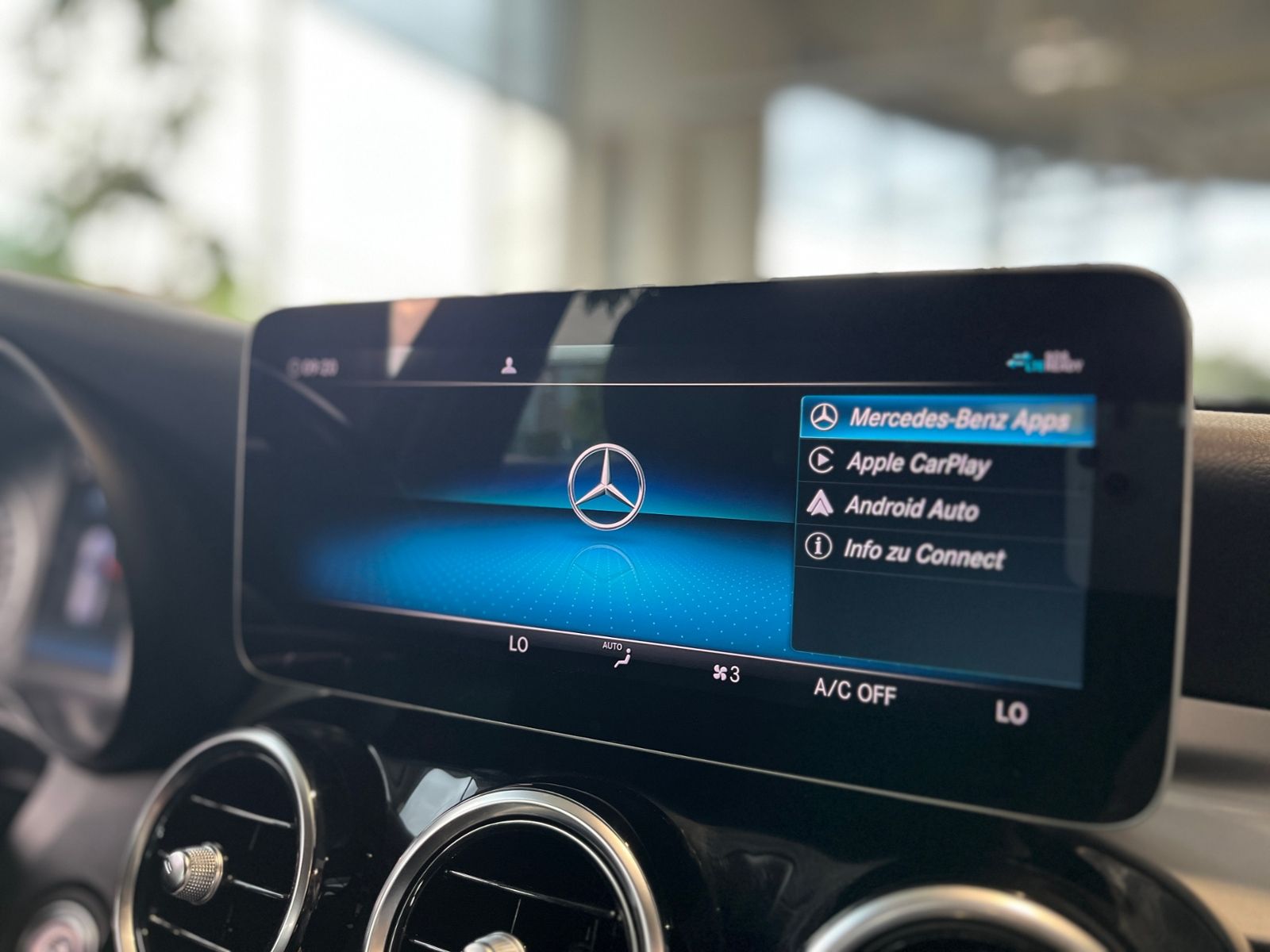Fahrzeugabbildung Mercedes-Benz C 200 d T LEDER LED NAV SHZ PDC 18"