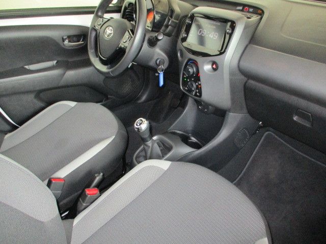 Fahrzeugabbildung Toyota AYGO x-play Team D