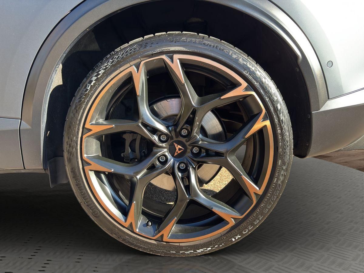 Formentor VZ5 4Drive 2.5 TSI Carbon NAVI LED APP