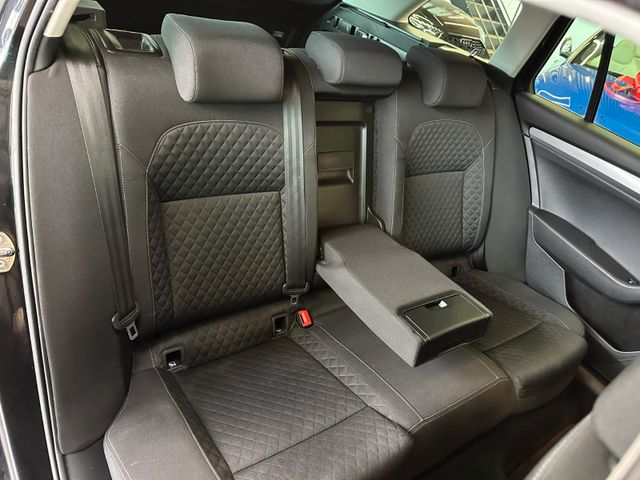 Skoda Superb Combi Style 4x4 *Shz*PDC*AHK*