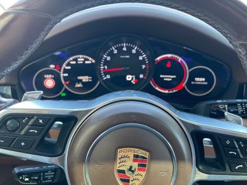 Porsche Cayenne - 6