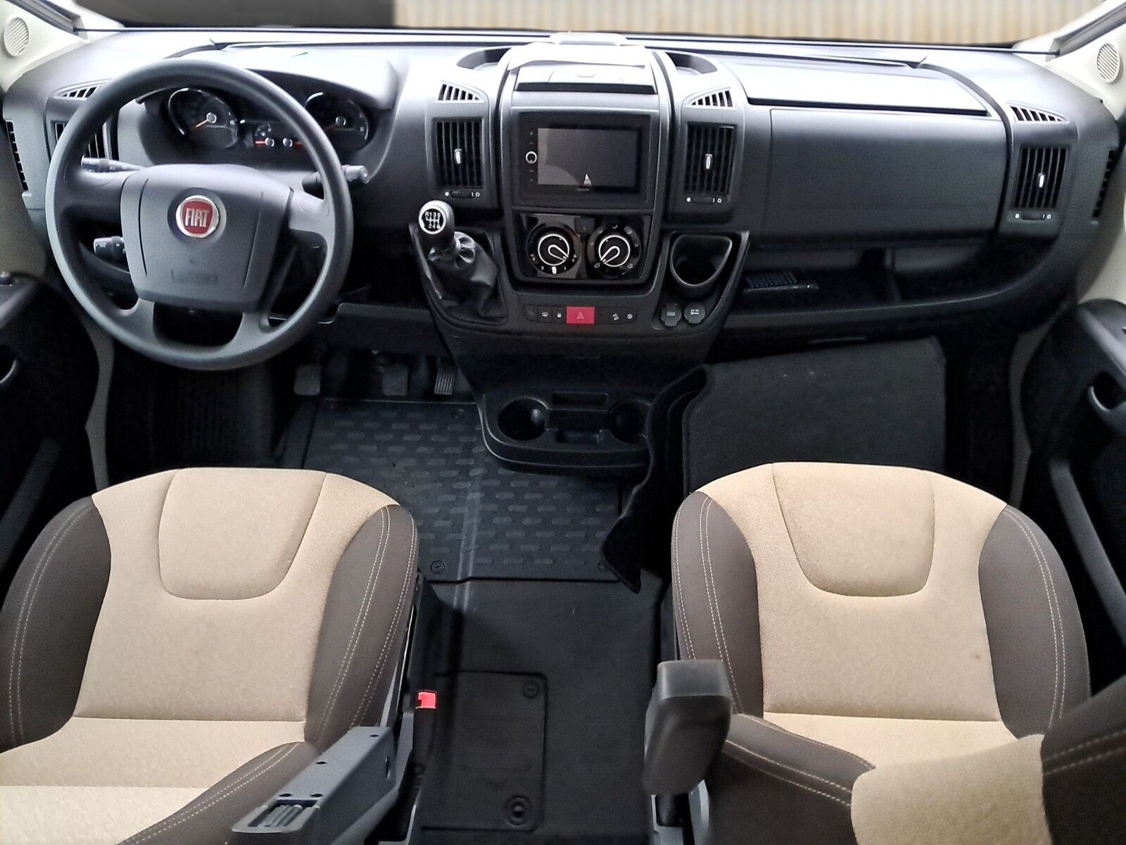 Fahrzeugabbildung Eura Mobil Activa One 550 MS Markise, Radio, RFK