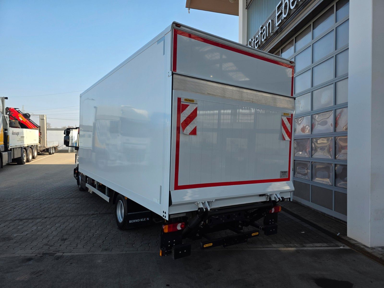Fahrzeugabbildung Iveco Eurocargo ML75E21/P LBW 1.000kg L-Haus
