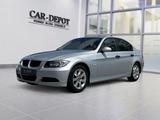 BMW 320 Baureihe 3 Lim. 320i*KLIMAAUT.*PDC*SHZ*AUX* - BMW aus 2006: K