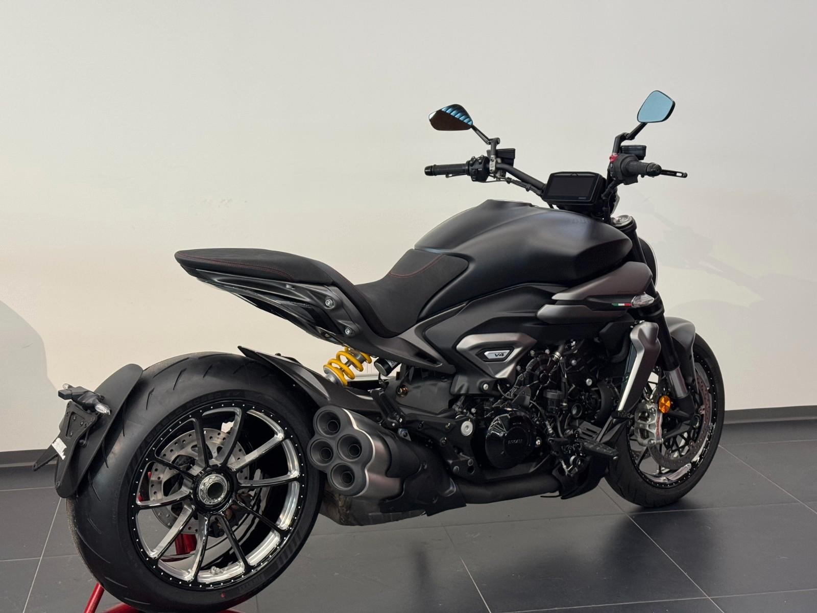 Ducati XDiavel V4