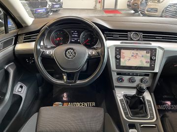 Volkswagen Passat Variant  *1.HAND*NAVI*APS*AHK*LED*SMARTL*