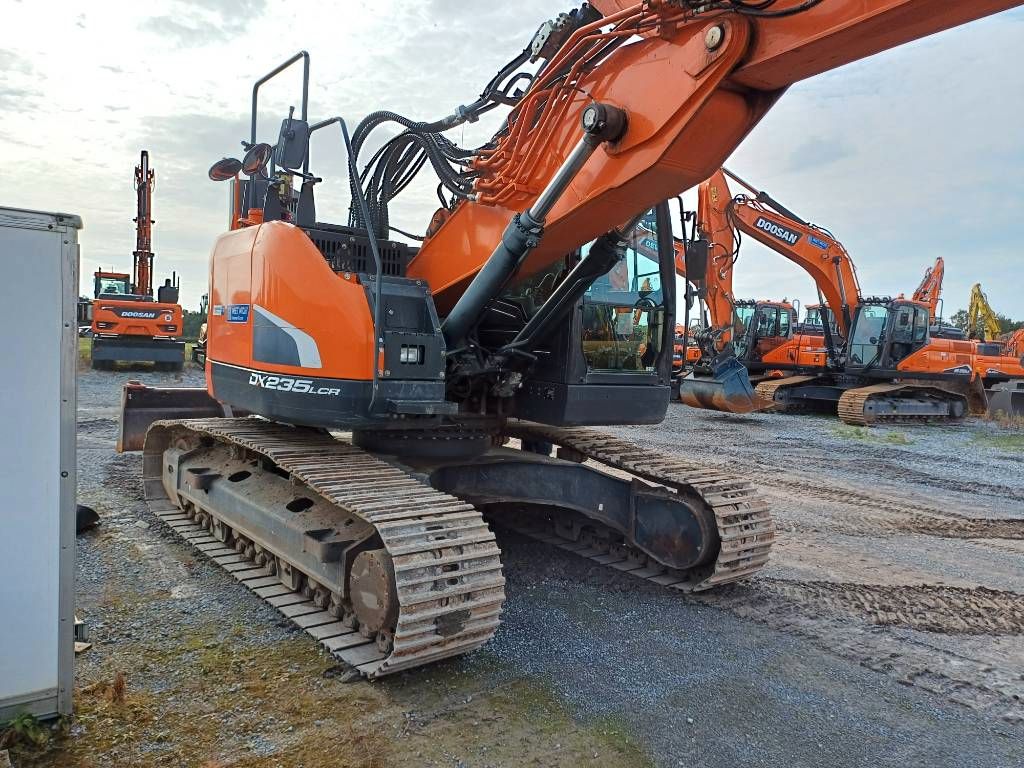 Fahrzeugabbildung Doosan DX 235 LCR-5 Verstellausleger