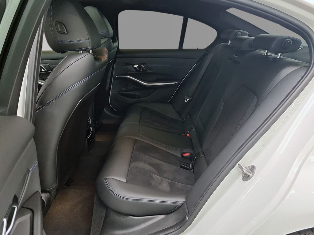 BMW 320 d Limousine M-Sport HiFi AHK LED Head-Up GSD 