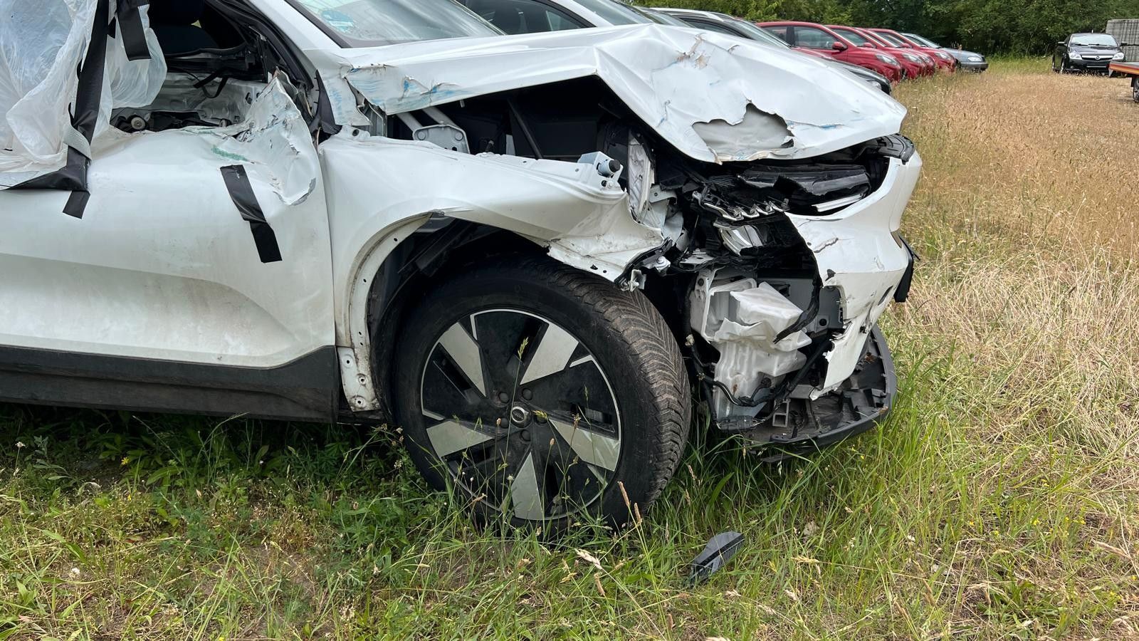 Fahrzeugabbildung Volvo C40 Plus Recharge Pure Electric 2WD