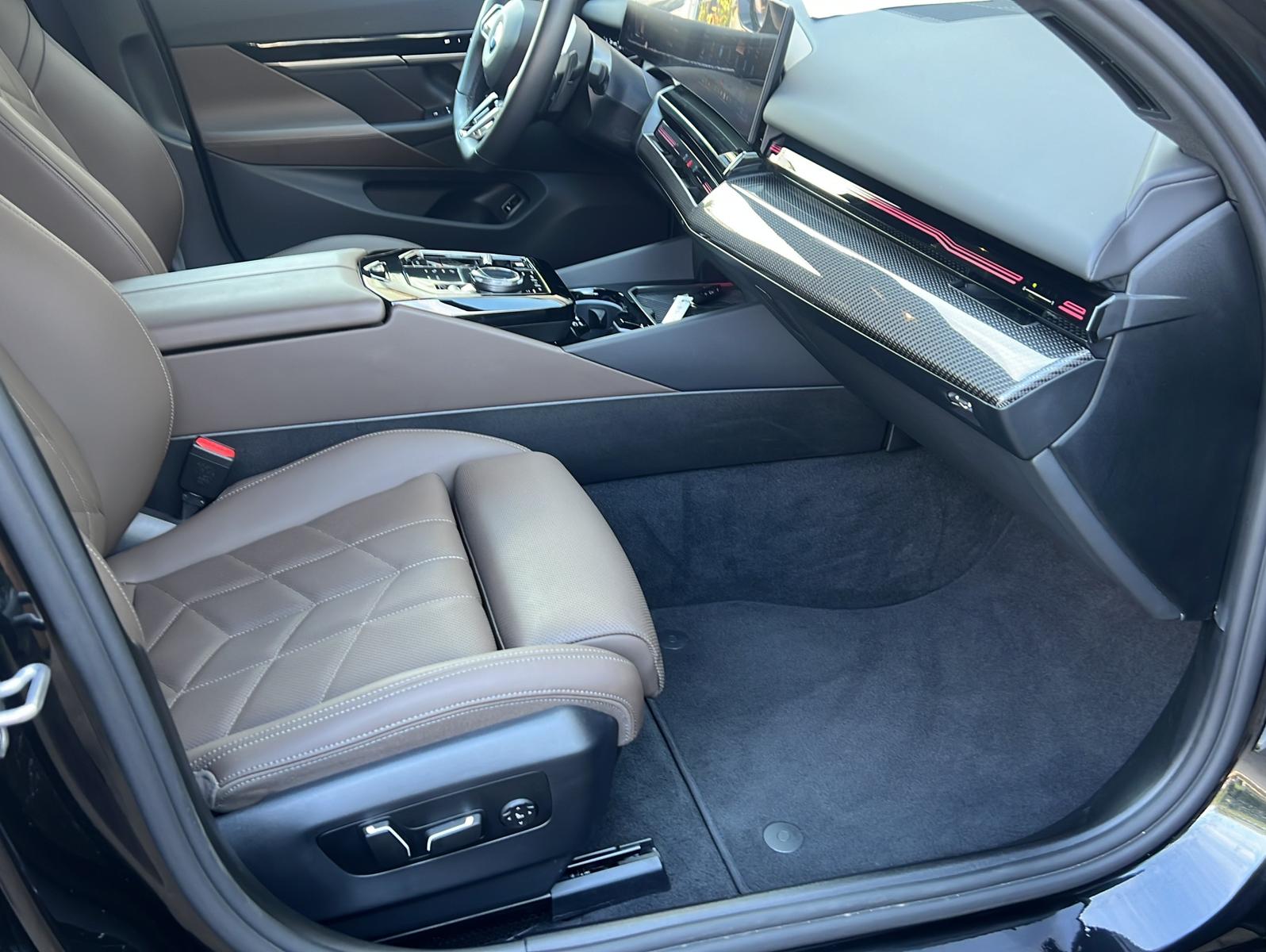 BMW 520 iA M Sport*Standheizung*AHK*UPE 79.000€