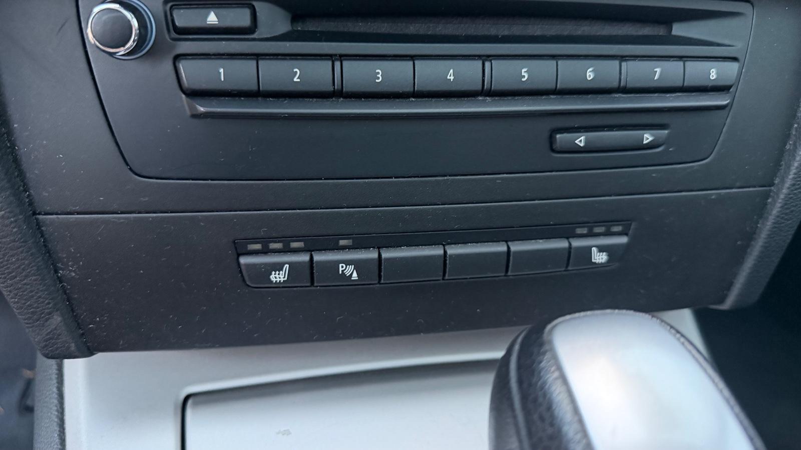 BMW 318i AUTOMATIK TÜV,93.000KM,NAVI,PANO,KLIMA,PDC