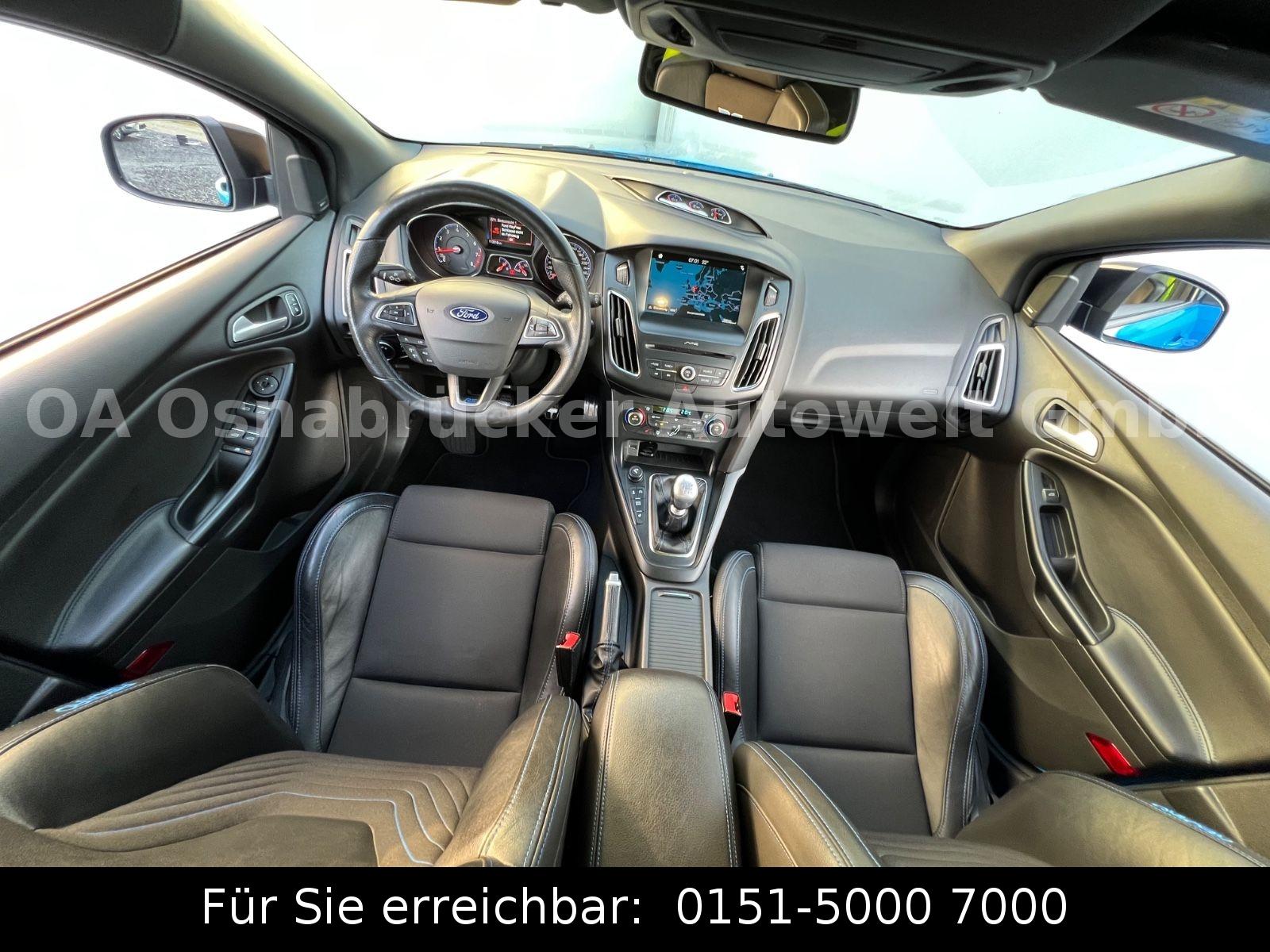 Ford Focus RS Limo 350PS Recaro Klappe Käfig Kamera