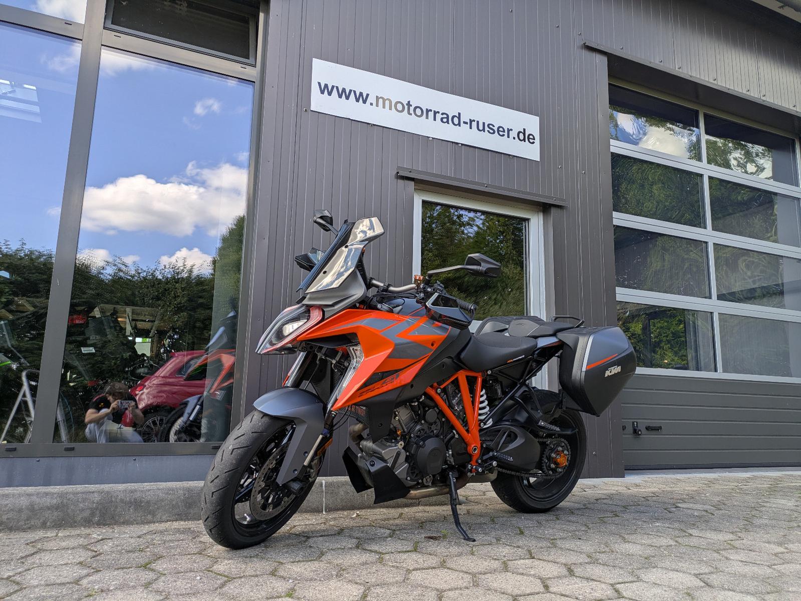KTM 1290 Super Duke GT Tech Pack Koffer