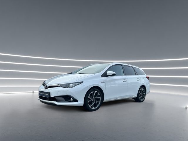 Toyota Auris Touring Sports Hybrid Design Edition LM