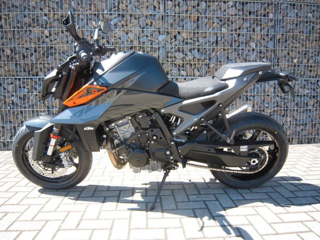 KTM 990 Duke 2024