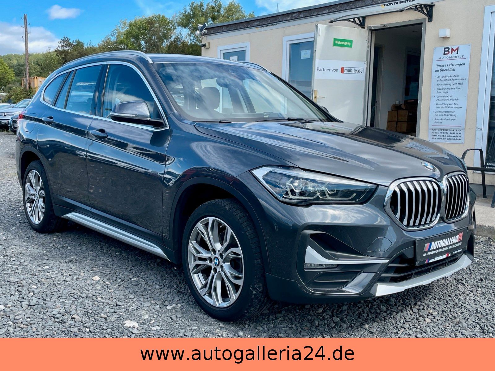 Fahrzeugabbildung BMW X1 xDrive18d xLine Navi LED AHK HUD Leder SPORT