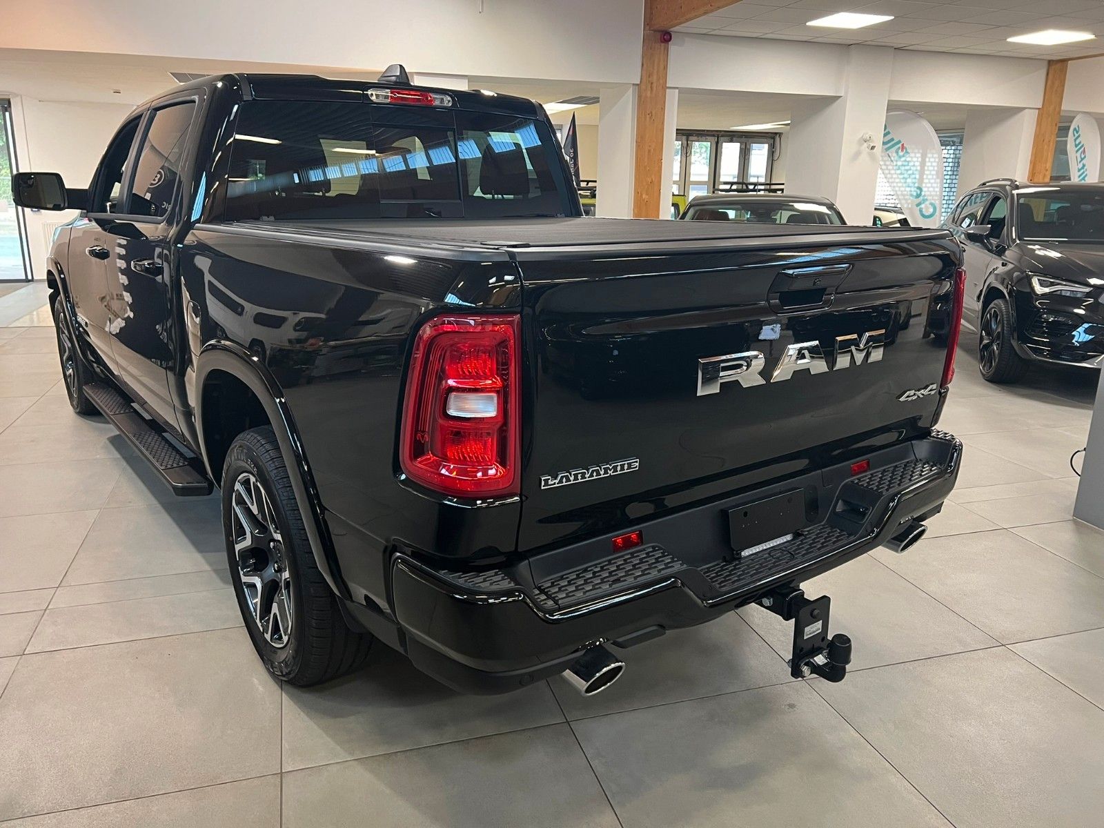 Fahrzeugabbildung Dodge RAM 1500 Laramie Sport Hurricane 4x4 MY25 LPG