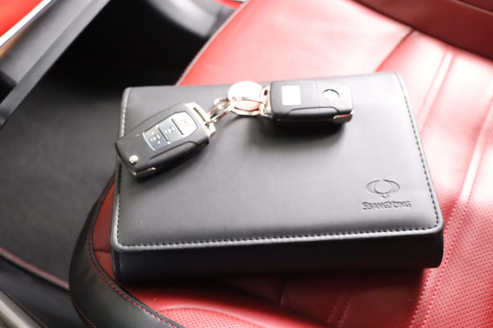 Fahrzeugabbildung Andere Ssangyong Tivoli * Leder * Navi * SHZ* e-XGi 160
