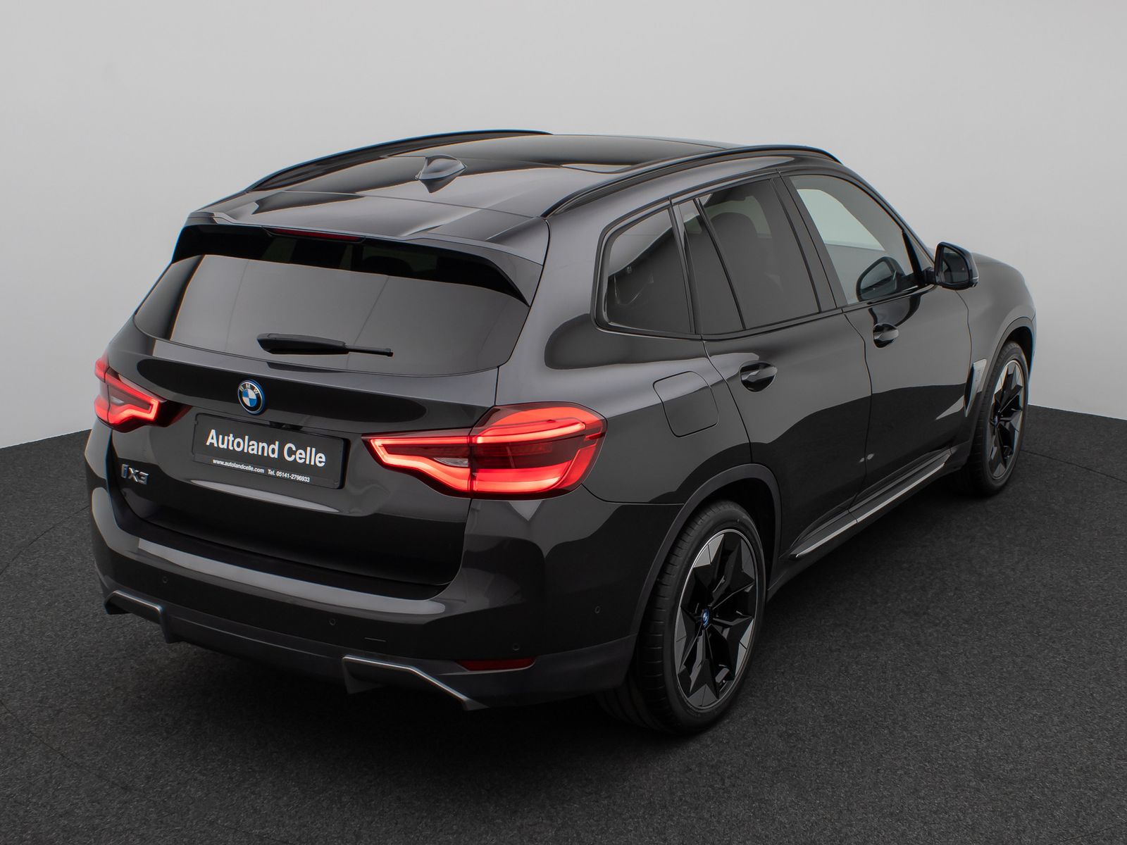 Fahrzeugabbildung BMW iX3 Impressive Panorama 360°HUD DAB H/K Sport