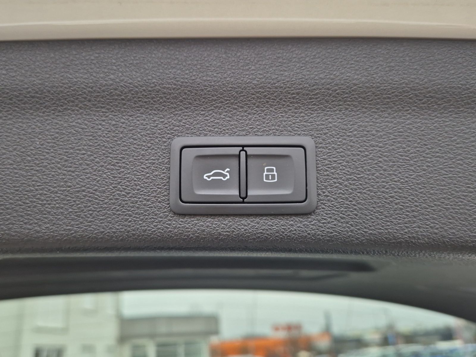 Fahrzeugabbildung Audi S6 Avant TDI quattro HDMatrix Navi Pano B&O AVC