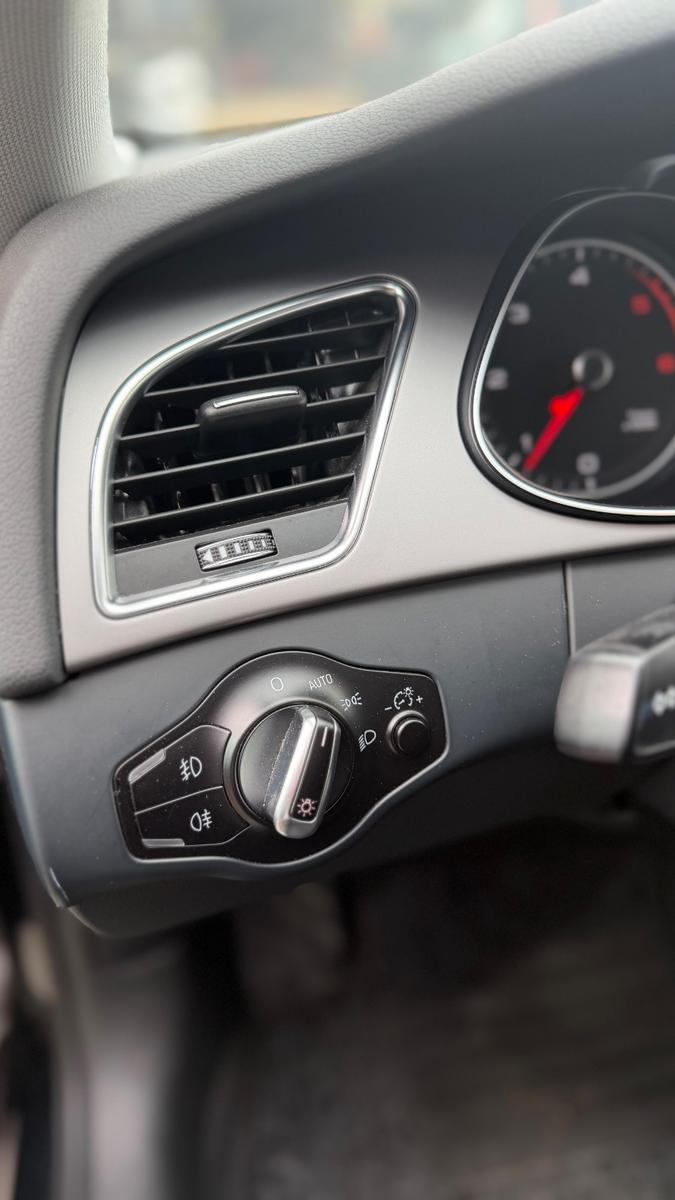 Audi A4 2013 — photo 20