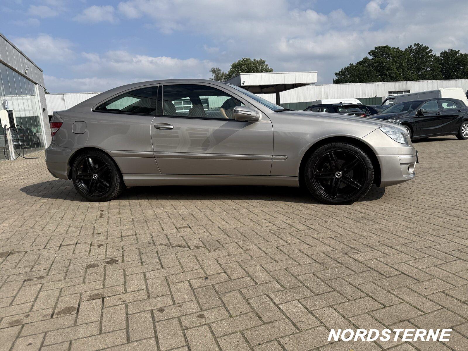 Mercedes-Benz CLC 220 CDI Sportcoupé Pano.-Dach/Klima/Sitzhzg.