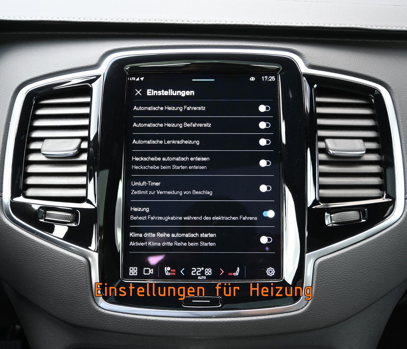 Fahrzeugabbildung Volvo XC90 T8 AWD Recharge Ultimate Dark °AHK°WOOL°