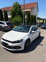 Volkswagen Scirocco 2.0 TSI Standard - Volkswagen Scirocco Standard mit Benzin-Antrieb