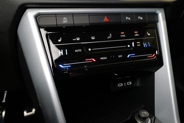 Volkswagen T-Roc 1.5TSI DSG Goal Kamera Plus-Paket ACC Side